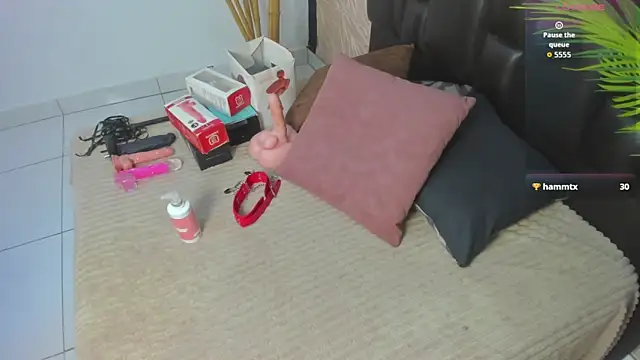 Snapshot of alana_bonny chatting on 16, 9, 2025 alana bonny online show from 16, 9, 2025