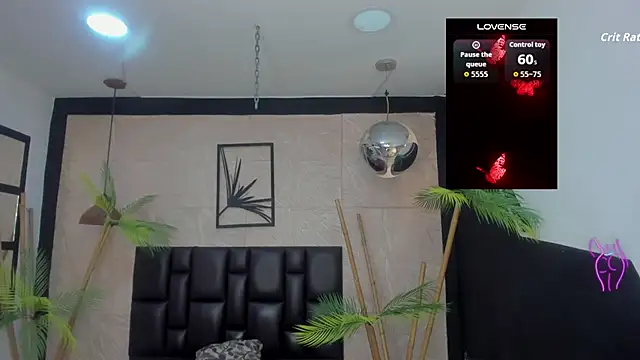 Snapshot of alana_bonny chatting on 8, 10, 2025 alana bonny online show from 8, 10, 2025