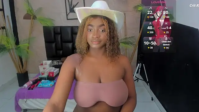 Snapshot of alana_bonny chatting on 9, 10, 2025 alana bonny online show from 9, 10, 2025