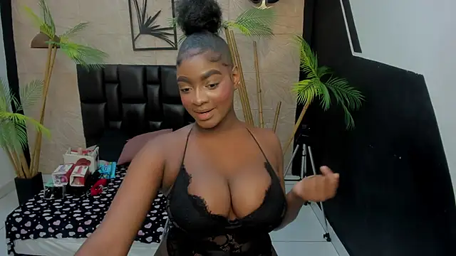 Snapshot of alana_bonny chatting on 7, 11, 2025 alana bonny online show from 7, 11, 2025