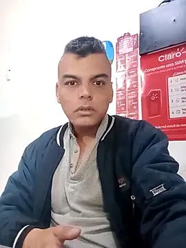 Snapshot of ozama423 chatting on 1, 12, 2025 ozama423 online show from 1, 12, 2025