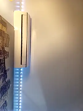 PrettyKittyMia online show from 2, 10, 2025