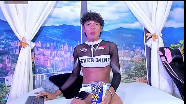 Snapshot of MilthonDelis chatting on 9, 11, 2025 MilthonDelis online show from 9, 11, 2025