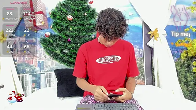 Snapshot of MilthonDelis chatting on 19, 11, 2025 MilthonDelis online show from 19, 11, 2025