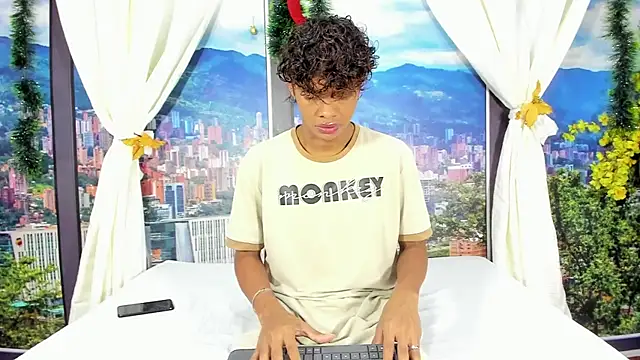 Snapshot of MilthonDelis chatting on 2, 12, 2025 MilthonDelis online show from 2, 12, 2025