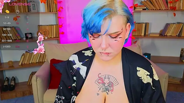 Snapshot of bluelunaray chatting on 26, 9, 2025 bluelunaray online show from 26, 9, 2025