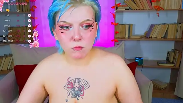 Snapshot of bluelunaray chatting on 28, 9, 2025 bluelunaray online show from 28, 9, 2025