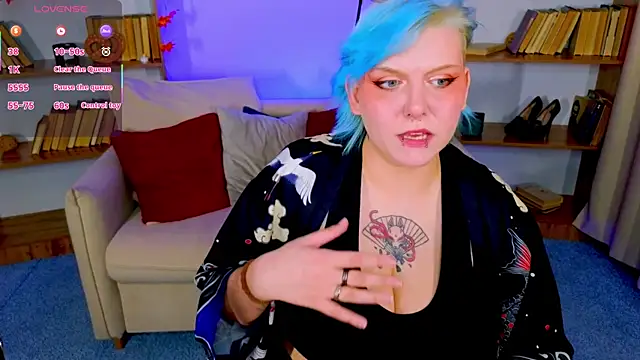 Snapshot of bluelunaray chatting on 29, 9, 2025 bluelunaray online show from 29, 9, 2025