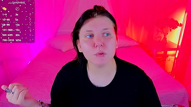 Snapshot of bluelunaray chatting on 27, 11, 2025 bluelunaray online show from 27, 11, 2025