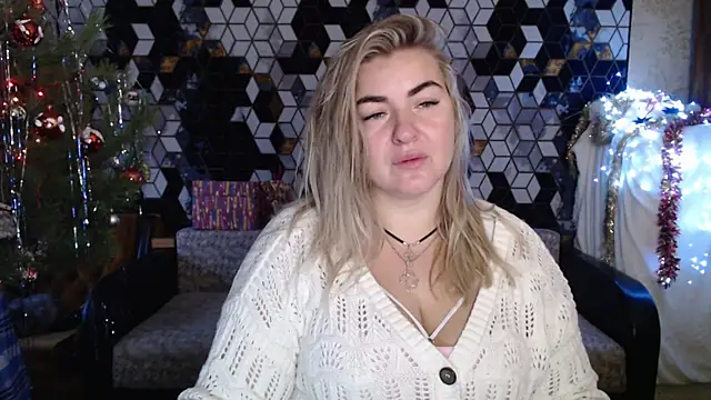 Snapshot of NikaSkylink chatting on 23, 12, 2025 NikaSkylink online show from 23, 12, 2025