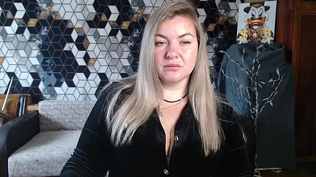 Snapshot of NikaSkylink chatting on 10, 4, 2026 NikaSkylink online show from 10, 4, 2026