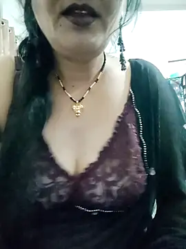 Snapshot of Cuty_siya_143 chatting on 13, 10, 2025 Cuty siya 143 online show from 13, 10, 2025