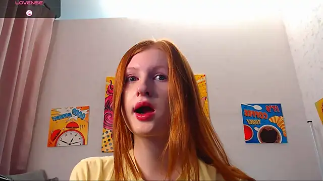 Snapshot of LuxXAngel chatting on 27, 10, 2025 LuxXAngel online show from 27, 10, 2025