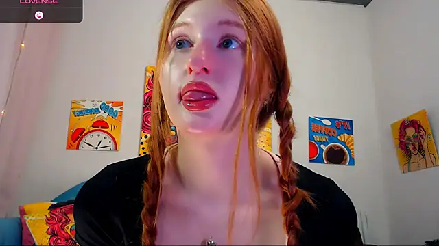 Snapshot of LuxXAngel chatting on 20, 12, 2025 LuxXAngel online show from 20, 12, 2025