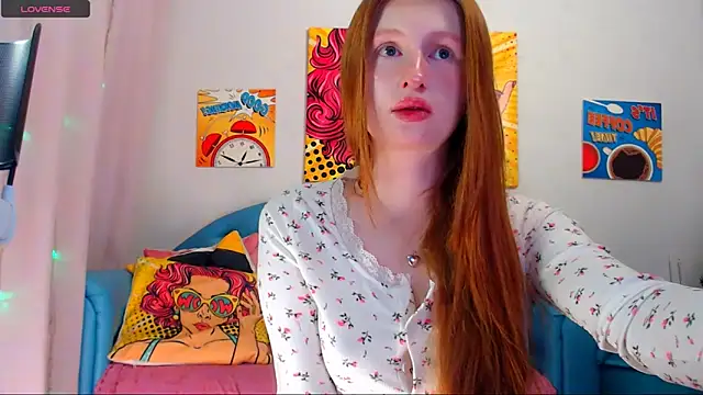 Snapshot of LuxXAngel chatting on 21, 12, 2025 LuxXAngel online show from 21, 12, 2025