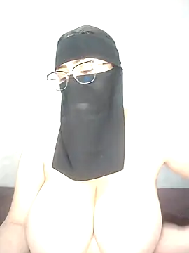 Snapshot of Arabic-loka chatting on 24, 10, 2025 Arabic-loka online show from 24, 10, 2025