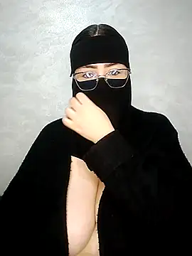 Snapshot of Arabic-loka chatting on 26, 11, 2025 Arabic-loka online show from 26, 11, 2025