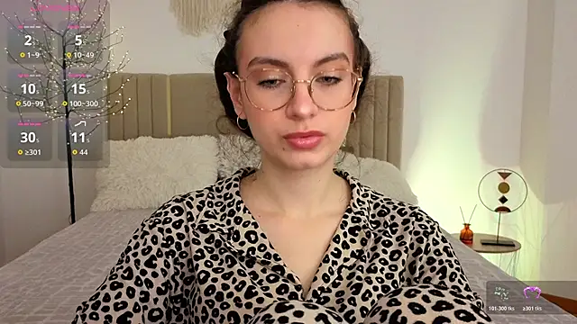 Snapshot of Real_cutie1 chatting on 10, 6, 2026 Real cutie1 online show from 10, 6, 2026