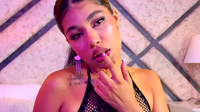 Snapshot of ZafiraRose chatting on 9, 10, 2025 ZafiraRose online show from 9, 10, 2025