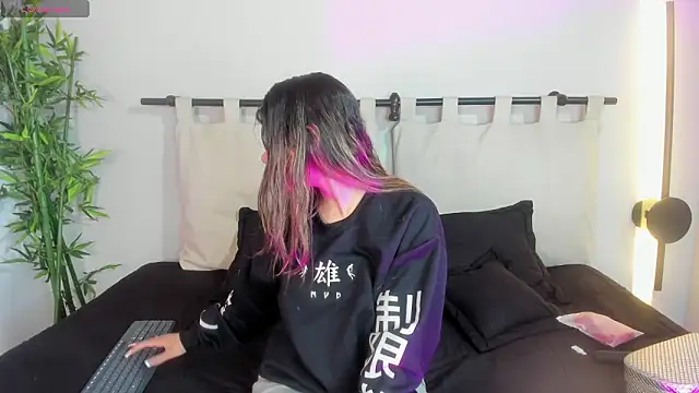 Rachell criss online show from 10, 3, 2026