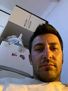 emredenizz07 online show from 7, 10, 2025