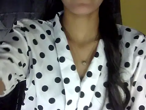 zara Khan0 online show from 3, 10, 2025