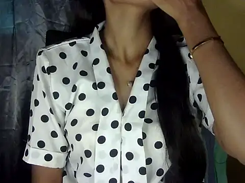 zara Khan0 online show from 30, 11, 2025