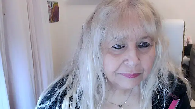 Snapshot of SusiLifeXXX chatting on 6, 10, 2025 SusiLifeXXX online show from 6, 10, 2025