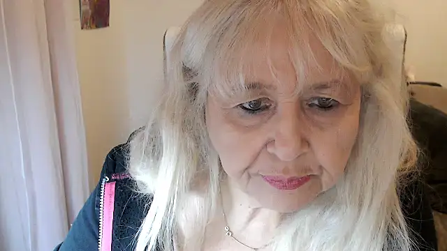 Snapshot of SusiLifeXXX chatting on 11, 10, 2025 SusiLifeXXX online show from 11, 10, 2025