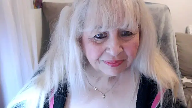 Snapshot of SusiLifeXXX chatting on 4, 11, 2025 SusiLifeXXX online show from 4, 11, 2025