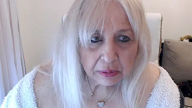 Snapshot of SusiLifeXXX chatting on 5, 1, 2026 SusiLifeXXX online show from 5, 1, 2026