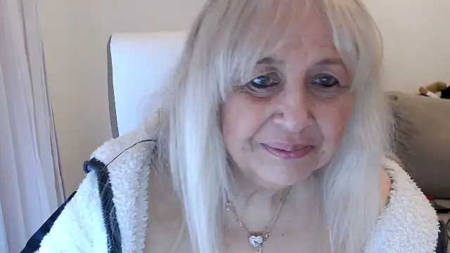 Snapshot of SusiLifeXXX chatting on 6, 1, 2026 SusiLifeXXX online show from 6, 1, 2026