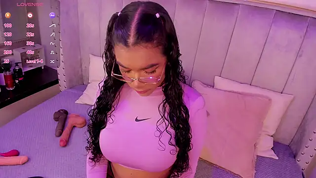 Snapshot of Seshat_Hitt chatting on 6, 11, 2025 Seshat Hitt online show from 6, 11, 2025