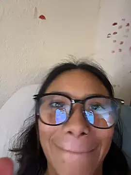 Nia Desire online show from 3, 3, 2026