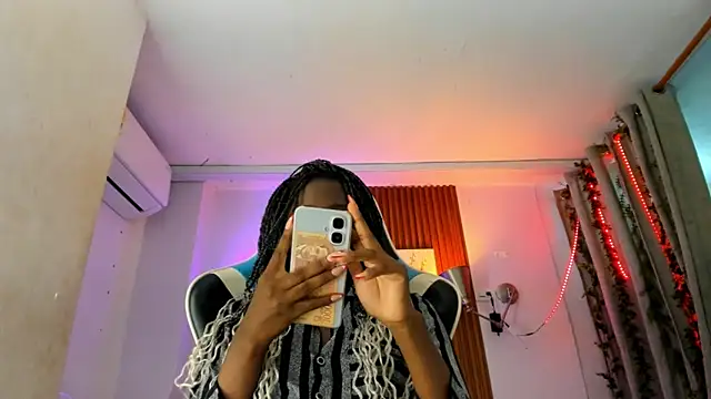 Evaa 18 online show from 25, 11, 2025