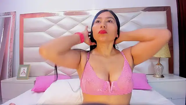 Snapshot of KarinaGomezxxx chatting on 25, 9, 2025 KarinaGomezxxx online show from 25, 9, 2025