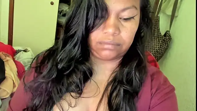 ebonylouissexyhot online show from 15, 9, 2025