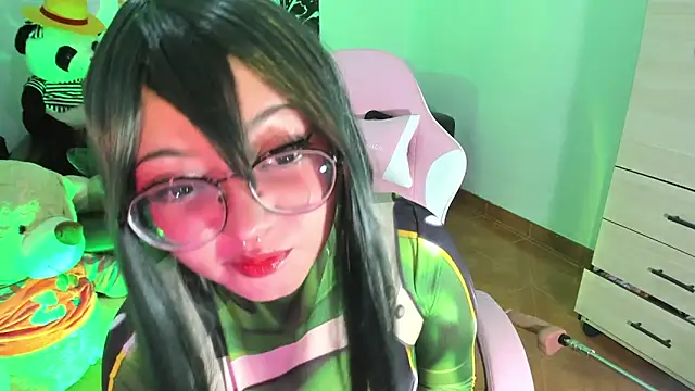 Snapshot of Lolii_Zoe chatting on 4, 10, 2025 Lolii Zoe online show from 4, 10, 2025