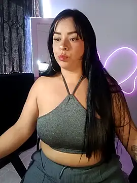 Snapshot of Danniela20 chatting on 21, 9, 2025 Danniela20 online show from 21, 9, 2025