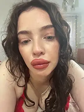 Hannah xBaby online show from 9, 11, 2025