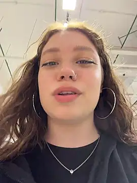 Snapshot of lucy-joy chatting on 6, 7, 2026 lucy-joy online show from 6, 7, 2026
