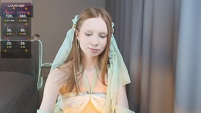 Snapshot of FoxyMira chatting on 28, 11, 2025 FoxyMira online show from 28, 11, 2025