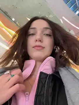 DollyTall online show from 7, 1, 2026