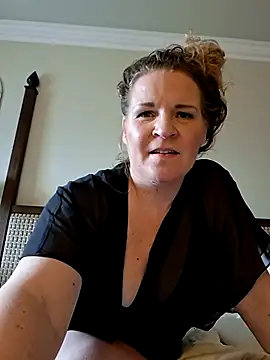 less-is-moore online show from 14, 4, 2026