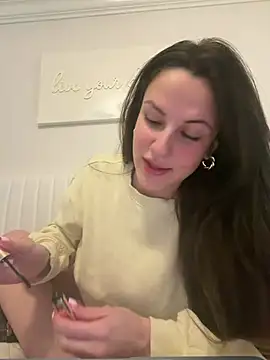 heyitsmadig online show from 14, 4, 2026