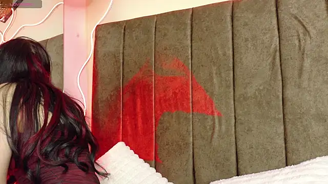 Megan  cole1 online show from 17, 9, 2025