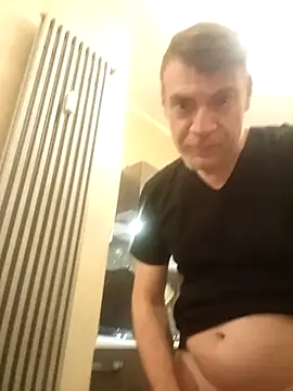 Snapshot of no-tabu chatting on 8, 11, 2025 no-tabu online show from 8, 11, 2025