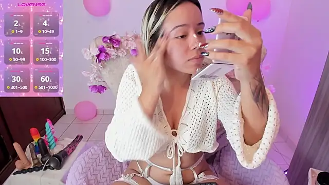 Snapshot of Nataliahenao69 chatting on 27, 10, 2025 Nataliahenao69 online show from 27, 10, 2025