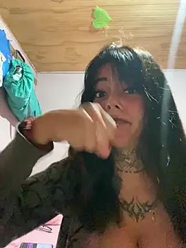 Snapshot of kiittyselenita chatting on 29, 4, 2026 kiittyselenita online show from 29, 4, 2026