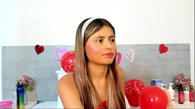 sunnyWhitee online show from 13, 2, 2026